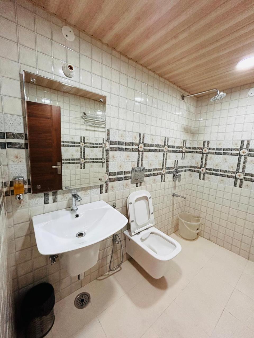 Yog Maya Regency B&B Shimla Zewnętrze zdjęcie